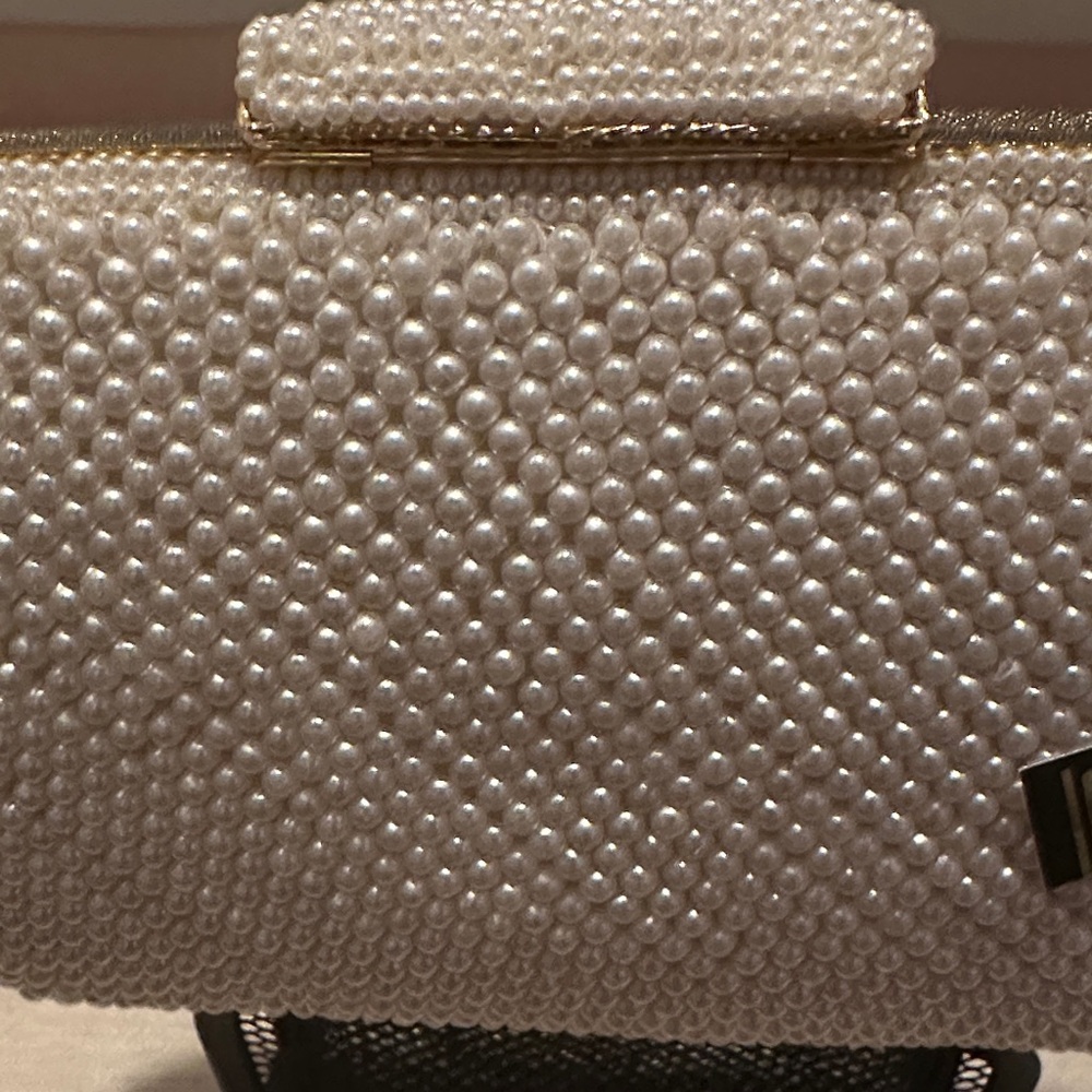 Elegant Pearl-Embellished Clutch - Picture 3 of 4